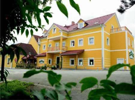 Dorfwirt Otel Sankt Marein bei Graz Dış mekan fotoğraf